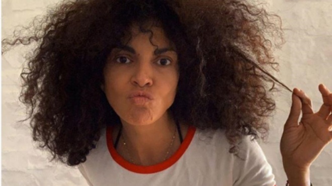 amp-8220-alloi-pantreyontai-amp-038-alloi-amp-8221-amp-8220-vrochi-amp-8221-ta-scholia-sti-foto-tis-solomoy-tin-ora-poy-pantreyotan-o-proin-moyzoyrakis-155365