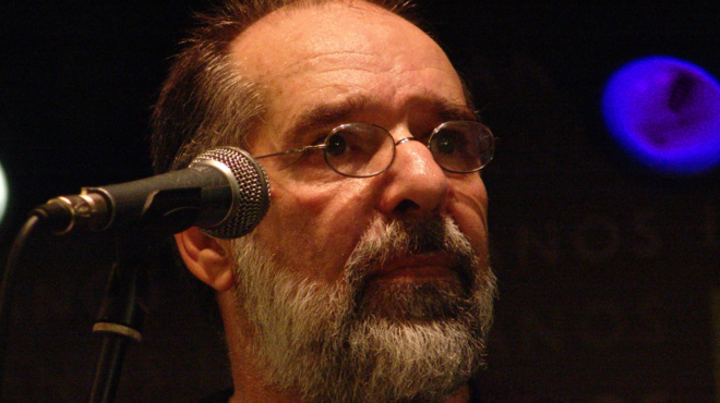 kathilonei-o-themis-andreadis-amp-8220-eicha-poly-vathy-pono-me-epiase-o-gios-moy-apo-tin-fanela-giati-piga-na-pidixo-amp-8221-147012