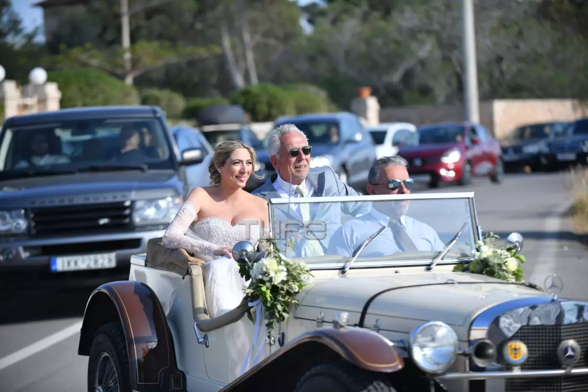 Γάμος Μουζουράκη