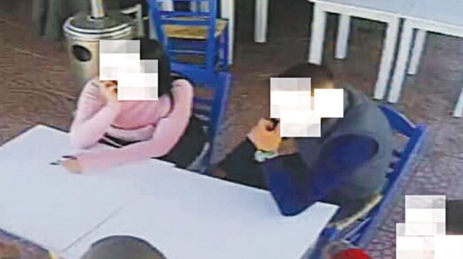 vrethikan-oi-tzampatzides-poy-efagan-toy-skasmoy-kai-efygan-trechontas-na-erthoyn-gia-doyleia-stin-taverna-leei-o-idioktitis-147198