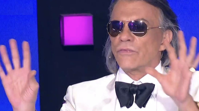 amp-8220-cheimarros-amp-8221-psinakis-gia-vandi-ekeini-pantreytike-ton-ntemi-den-ftaio-ego-poy-sokaristike-me-ayto-poy-eipa-150702