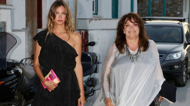 tragikes-ores-gia-tin-tragoydistria-elpida-kai-tin-kori-tis-dystychos-to-aggeloydi-mas-den-ta-katafere-147971