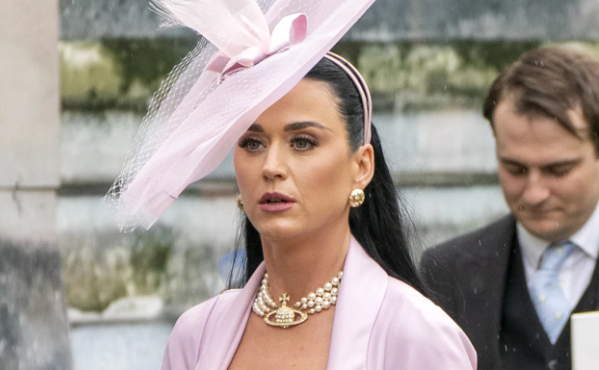 pigan-ola-strava-i-tragoydistria-keiti-peri-egine-theama-sti-stepsi-toy-karoloy-gia-oloys-toys-lathos-logoys-148407