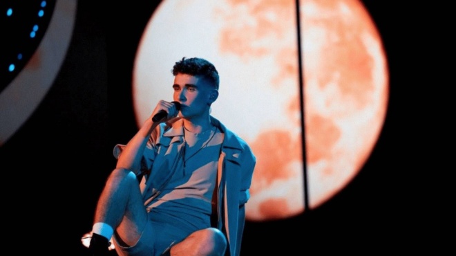 viktor-vernikos-i-antidrasi-toy-molis-apokleistike-apo-tin-eurovision-kai-to-proto-toy-minyma-meta-tin-itta-149903