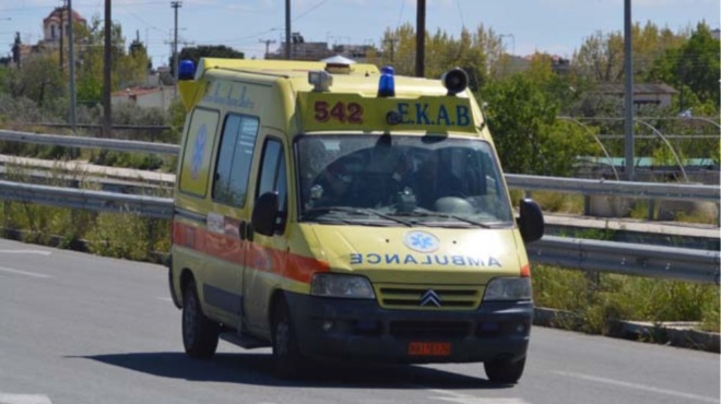 pethave-xafnika-mesa-sto-parkingk-nekri-35chroni-kopela-sparaktikes-skines-sta-chania-156416