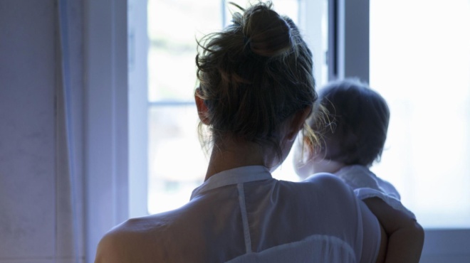 eimai-i-katia-edosa-to-paidi-moy-gia-yiothesia-kai-me-katigoroyn-oloi-alla-ego-den-to-metaniosa-159676