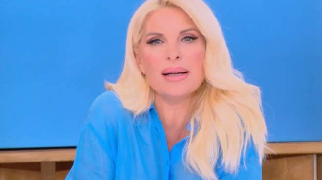 olo-to-internet-cheirokrota-tin-eleni-menegaki-eipe-se-2-lepta-ayto-poy-eprepe-gia-to-tragiko-nayagio-sti-pylo-160507