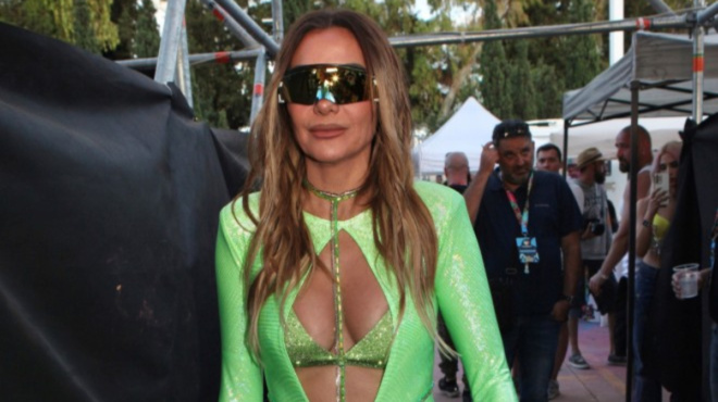 i-despoina-epathe-amp-8230-kermit-i-vandi-emfanistike-ntymeni-etsi-sti-skini-kai-to-twitter-tin-amp-8220-glentise-amp-8221-dichos-ayrio-161608