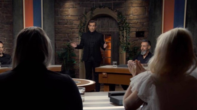 prodotes-telika-tin-amp-8220-xeskepasan-amp-8221-oi-pistoi-tin-epiasan-sta-prasa-kai-panigyrisan-dichos-ayrio-otan-paradechtike-poia-einai-162596