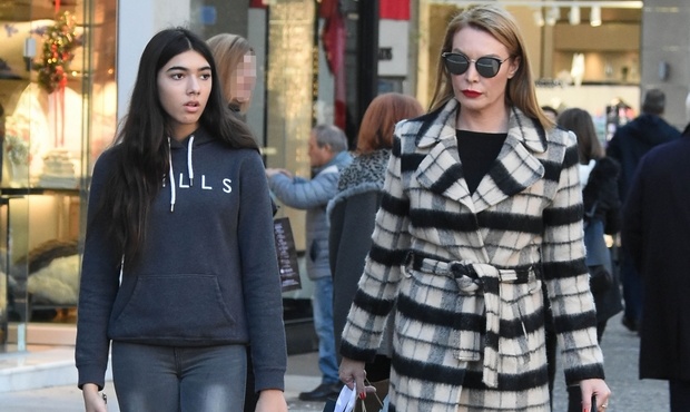 lydia-eyaggelatoy-apo-to-xantho-mikro-koritsaki-tis-mamas-stin-pio-omorfi-kai-perizititi-19chroni-melachrini-tis-elladas-156782