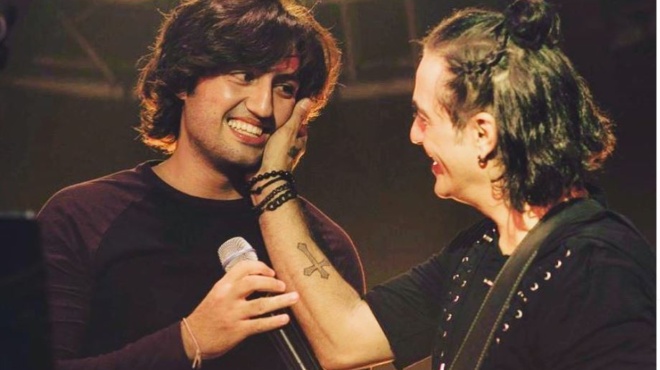 dimitris-schoinas-gia-toys-goneis-toy-einai-adiko-na-me-sygkrinoyn-mazi-toys-giati-echoyn-40-chronia-empeirias-163071