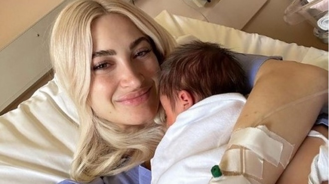 den-pisteyan-oti-noynito-einai-paidi-moy-dyskoles-ores-gia-tin-ioanna-toyni-sto-monte-karlo-den-tin-afinan-na-mpei-sto-xenodocheio-164846