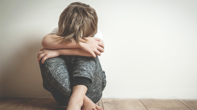 i-mama-xypnoyse-arga-ego-taiza-ton-parapligiko-aderfo-moy-to-drama-ton-paidion-poy-paratise-i-mitera-toys-156186