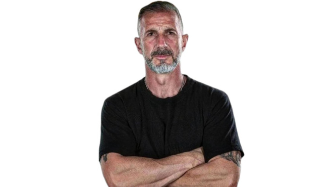 matheytike-i-aitia-diazygioy-i-entyposiaki-proin-syzygos-toy-taki-karagkoynia-kai-mitera-tis-koyklas-koris-toy-156413