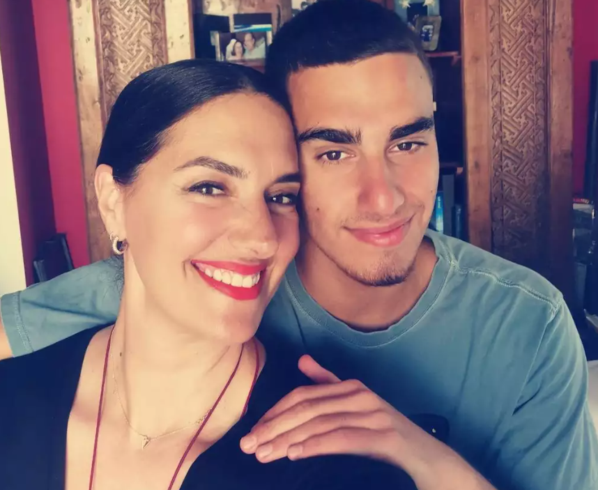 Νόνη Δούνια