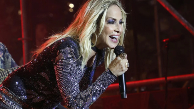 amp-8220-kovei-amp-8221-20-chronia-kolakeyei-ola-ta-prosopa-oyres-sta-kommotiria-gia-to-amp-8220-antigirantiko-amp-8221-koyrema-tis-annas-vissi-160036