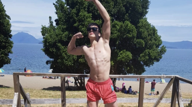 den-skeftika-poly-aytos-einai-o-22chronos-athlitis-karate-poy-esose-17chroni-apo-toys-4-allodapoys-poy-pigan-na-ti-viasoyn-158163