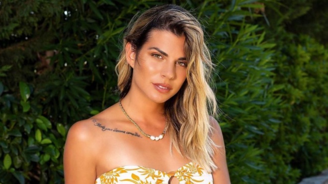 amp-8220-tora-ayto-tha-to-po-amp-8221-i-stayroyla-spaei-ti-siopi-tis-gia-to-flert-me-vasalo-amp-038-amp-8220-karfonei-amp-8221-toys-proin-sympaiktes-tis-165925