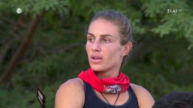 mono-ayta-ta-2-atoma-tis-eichan-xespa-i-katerina-dalaka-gia-tis-foto-poy-dierreysan-amp-038-ti-deichnoyn-na-troei-sto-survivor-170612