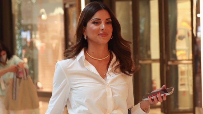 sostes-gorgones-koyniada-amp-038-nyfi-i-tsimtsili-pige-gia-mpanio-me-tin-aderfi-toy-sofoy-amp-038-ekanan-chamo-stin-paralia-167292