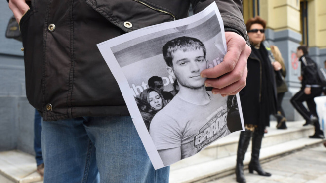 ragisan-ki-oi-petres-telestike-epimnimosyni-deisi-sto-ekklisaki-tis-psychoylas-toy-vaggeli-giakoymaki-168787