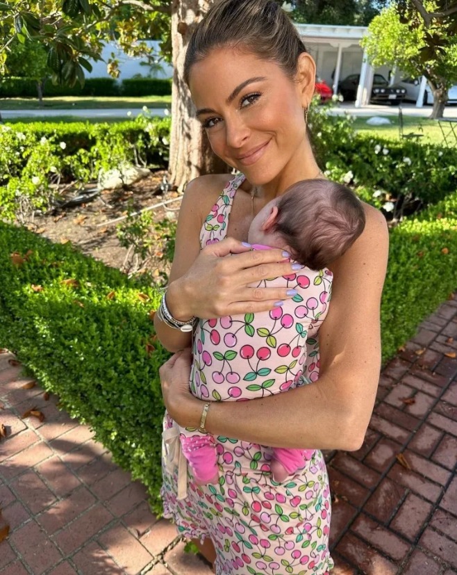 Μαρία Μενούνος