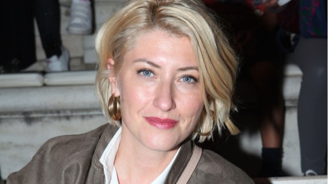 i-pio-glykia-ekplixi-o-6chronos-gios-tis-sias-kosioni-amp-8220-mpoykare-amp-8221-sto-plato-amp-038-etrexe-stin-agkalia-tis-mamas-toy-168610