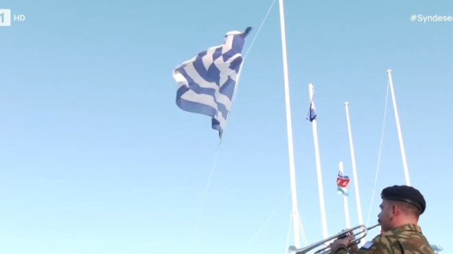 ragisan-kardies-sto-ypoyrgeio-amynas-oloi-sta-mpalkonia-kapela-ston-aera-mesistia-i-simaia-pros-timin-ton-piloton-mas-172079