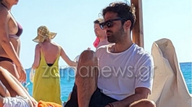 terma-gymnasmenos-o-konstantinos-argyros-kanei-diakopes-sta-chania-xetrelane-tis-thaymastries-stin-paralia-178557