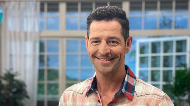 ta-eipe-ola-me-1-foto-amp-038-oloi-toy-eychontai-o-apostolos-royvas-anypomonei-na-ginei-pateras-kai-pleei-se-pelagi-eytychias-175034