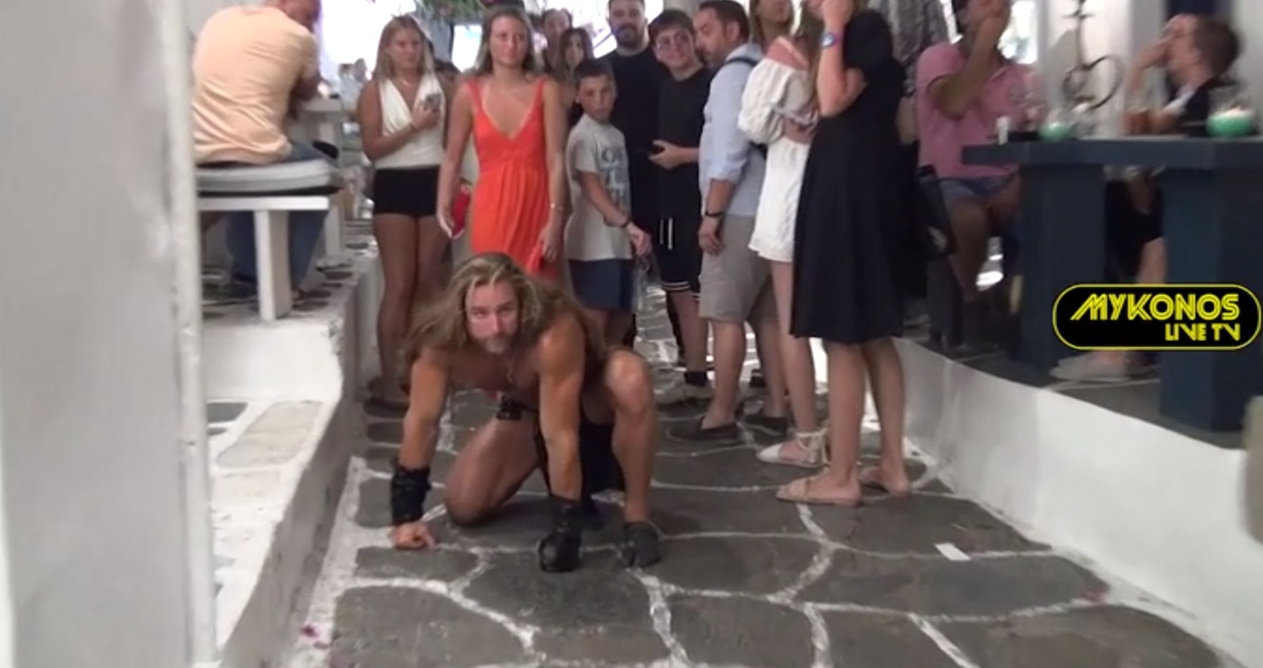 Ο Ταρζάν στη Μύκονο 