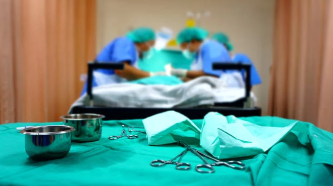 17chronos-poy-epese-thyma-trochaioy-den-anagnoristike-iatrika-os-egkefalika-nekros-kai-den-protathike-i-dorea-organon-toy-173771