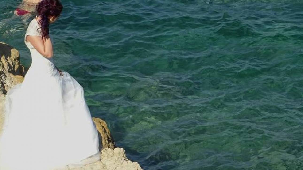 24χρονη νύφη παντρεύτηκε τον παππού της 