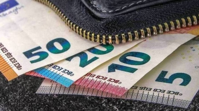 mechri-kai-600-eyro-zesta-sto-cheri-me-aytes-tis-2-proypotheseis-pairneis-to-agnosto-epidoma-apo-ton-opeka-ton-septemvri-180410