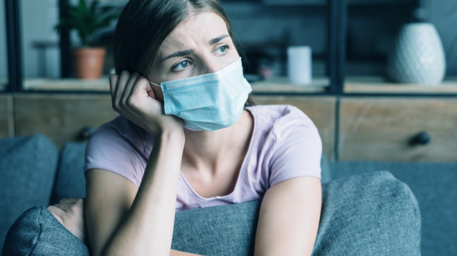 fonazei-oti-kollises-den-to-eichan-oi-proigoymenes-to-pio-epikindyno-symptoma-tis-jn-1-prin-to-thetiko-test-176217