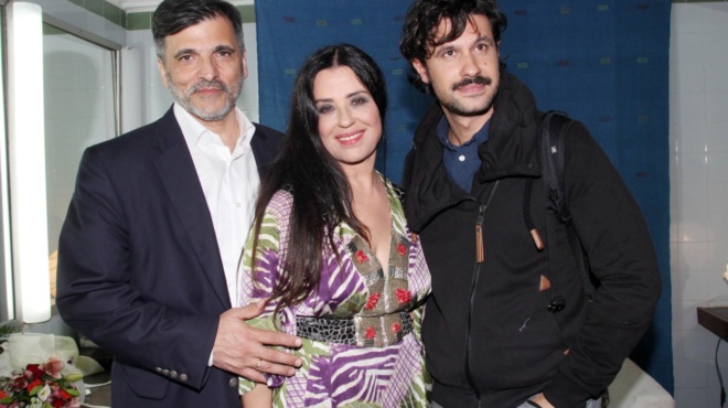 me-paradosiako-kritiko-nyfiko-i-pio-leventissa-nyfi-i-maria-tzompanaki-o-paramythenios-gamos-amp-038-i-sygkinisi-187744