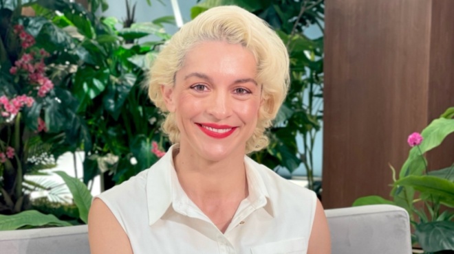 me-foyskomeni-koilitsa-i-gioylika-skafida-ekane-tin-proti-episimi-emfanisi-meta-tin-apokalypsi-tis-egkymosynis-tis-188943