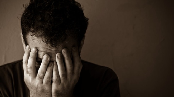 anakalypsa-oti-i-gynaika-moy-echei-erotiki-schesi-me-ti-chira-geitonissa-mas-na-to-agnoiso-i-na-kano-kati-185731