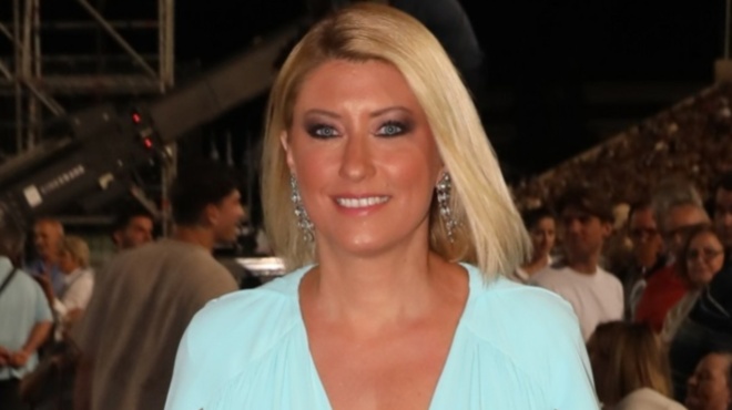 agnoristi-i-sia-kosioni-emeine-misi-amp-8220-petaxe-amp-8221-ta-sovara-tagier-kai-mas-deichnei-ti-nea-adynatismeni-eikoma-tis-190826