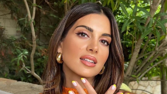 amp-8220-i-typissa-ekpaideyei-psyches-amp-8221-to-chydaio-minyma-daskalas-dimotikoy-stin-tsimtsili-amp-038-to-dimosio-amp-8220-xemprostiasma-amp-8221-191025