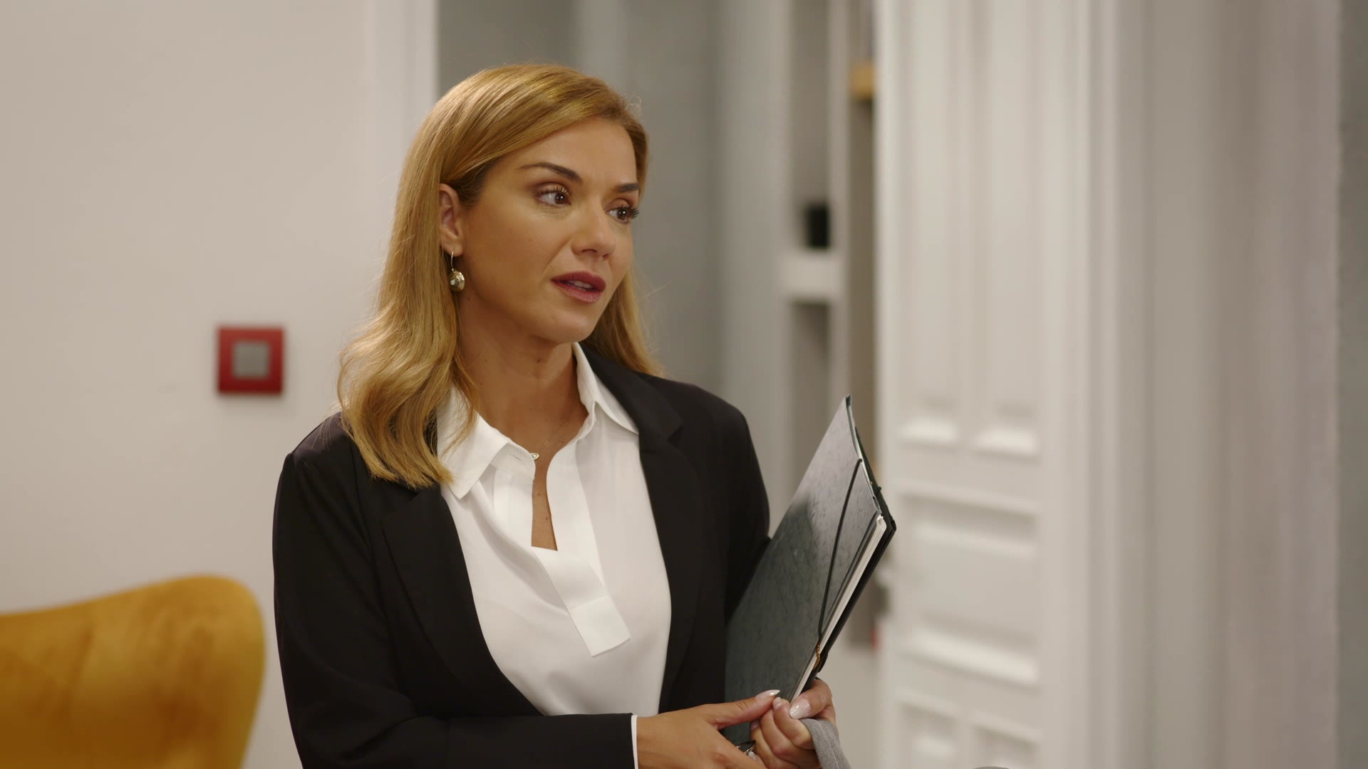 Η Βάσω Λασκαράκη για τα σχολικά βιβλία