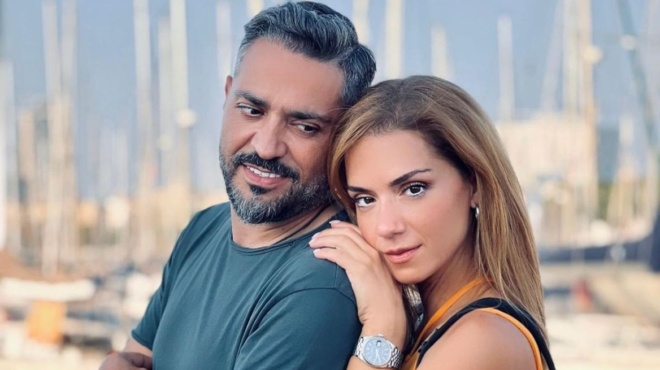 eimai-os-edo-ante-mazeyteite-ligo-pyr-kai-mania-i-vaso-laskaraki-me-follower-poy-tin-ekraxe-amp-8211-toy-apantise-opos-eprepe-191367