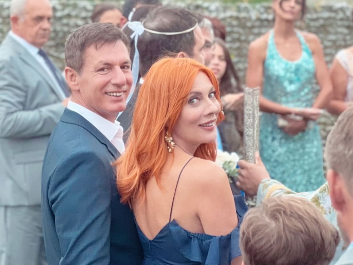 Σμαράγδα Καρύδη φόρεμα