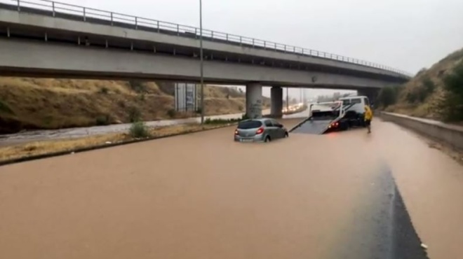 to-paidi-moy-einai-egklovismeno-zitame-voitheia-se-apelpistiki-katastasi-anergi-mitera-me-tin-kakokairia-daniel-ston-volo-184305