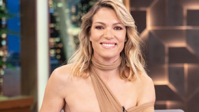 telos-ta-filtra-poy-tin-ekanan-25ara-etsi-einai-i-viky-kagia-choris-retoys-amp-8211-den-echo-peiraxei-to-prosopo-moy-197785