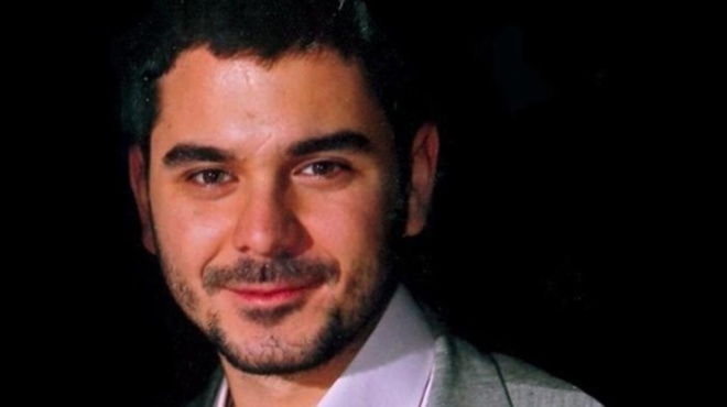 klaiei-o-marios-papageorgioy-apo-psila-athooi-oloi-oi-neoi-katigoroymenoi-apallachthikan-me-voyleyma-197860