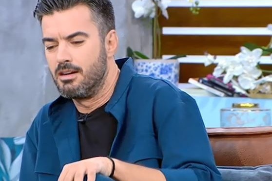 pire-skliri-thesi-gia-tin-kontra-tis-nyn-me-tin-proin-toy-olo-to-internet-milaei-simera-gia-ton-gianni-tsimitseli-192686