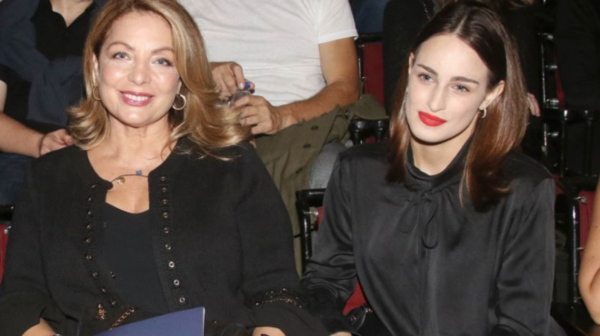 iereies-toy-styl-antzela-gkerekoy-amp-8211-maria-voskopoyloy-mama-amp-038-kori-amp-8220-esksan-amp-8221-mazi-ntymenes-etsi-kai-apotheothikan-199716