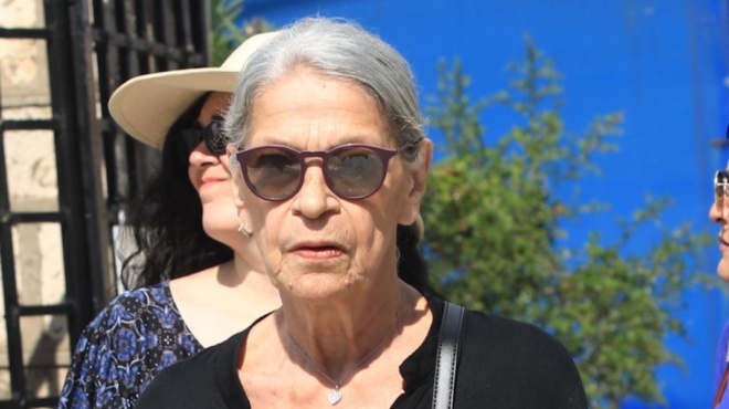 ochi-den-iremo-ligo-na-synelthoyme-chamos-ston-aera-me-ton-spyro-mpimpila-amp-8211-tis-to-ekleise-ta-moytra-exalli-i-tsimtsili-196441