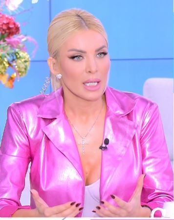 Εκνευρίστηκε η Κατερίνα Καινούργιου 